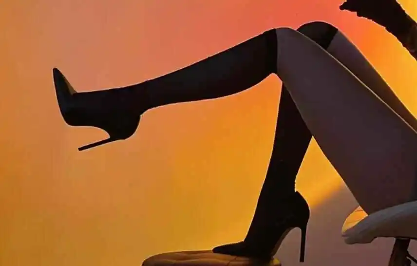 西檬之家-女王在字母圈BDSM中的角色解析