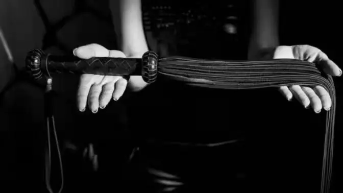 西檬之家-Sub是什么？BDSM文化中的臣服者解析